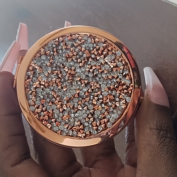 Compact Mirror - Picture 2 of 4